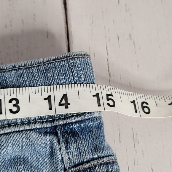 DKNY SOHO JEAN Flaired Boot Cut Light Wash Denim Jeans Women's Size 6R - Picture 15 of 16